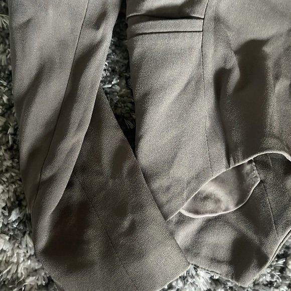 Babaton Aritzia Green Blazer - Picture 8 of 9